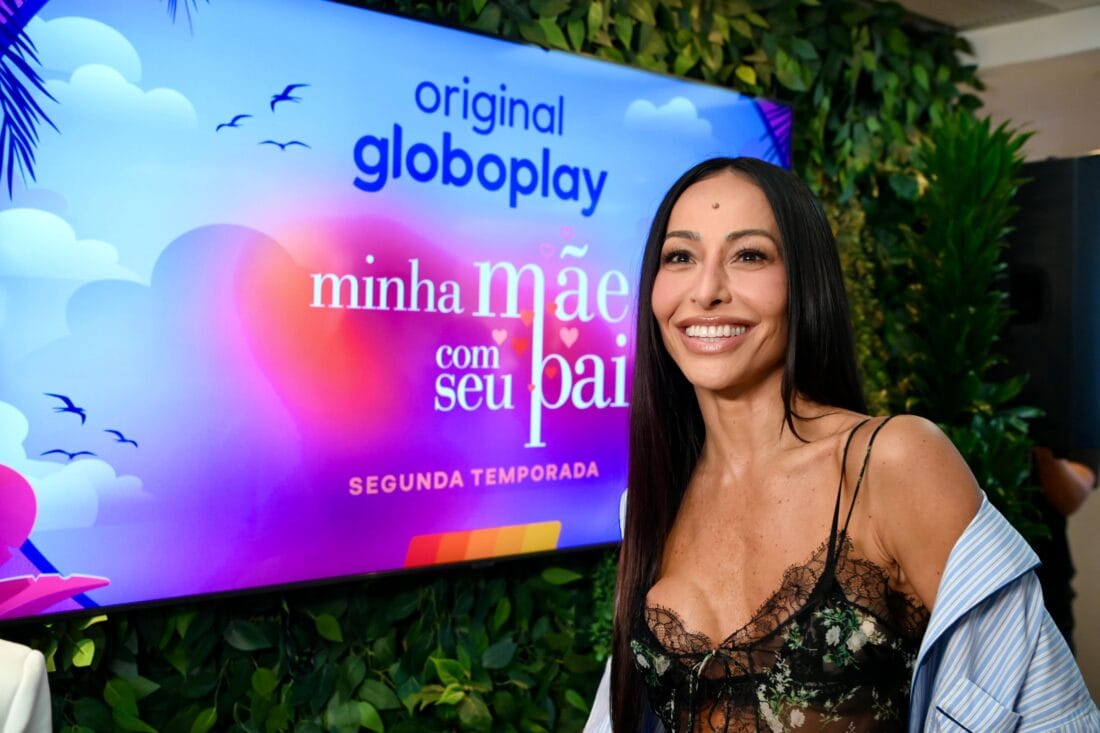 Sabrina Sato apresenta a segunda temporada de Minha Mãe com Seu Pai no Globoplay