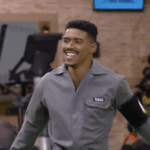 Thiago Monteiro sorrindo após vencer prova do Poder do Voto na Casa do Patrão