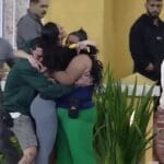 Morena comemora a vitoria na Prova do Patrao da Casa do Patrao com abracos dos aliados